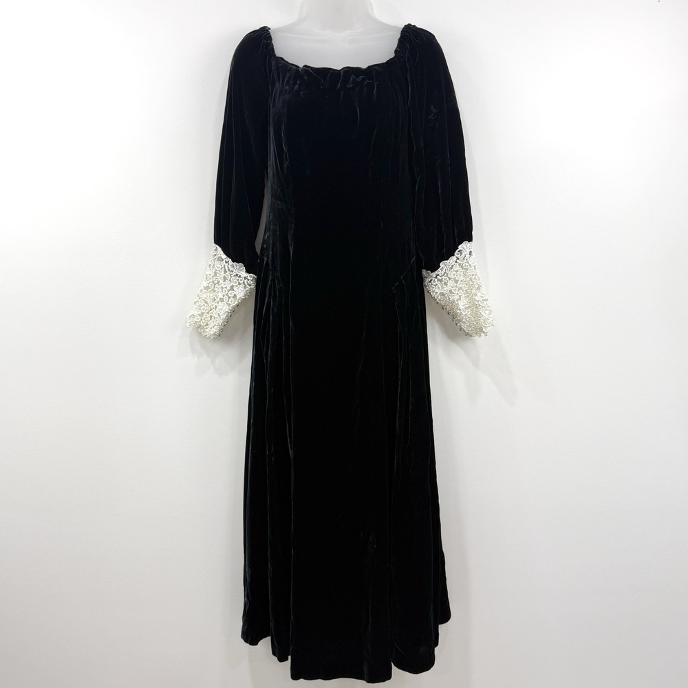 VTG Nancy Johnson Velvet Dress 10 Lace Pearls Victorian Event Classic Elegant